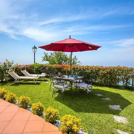 Il Giardino Di Rosa Hébergement de vacances